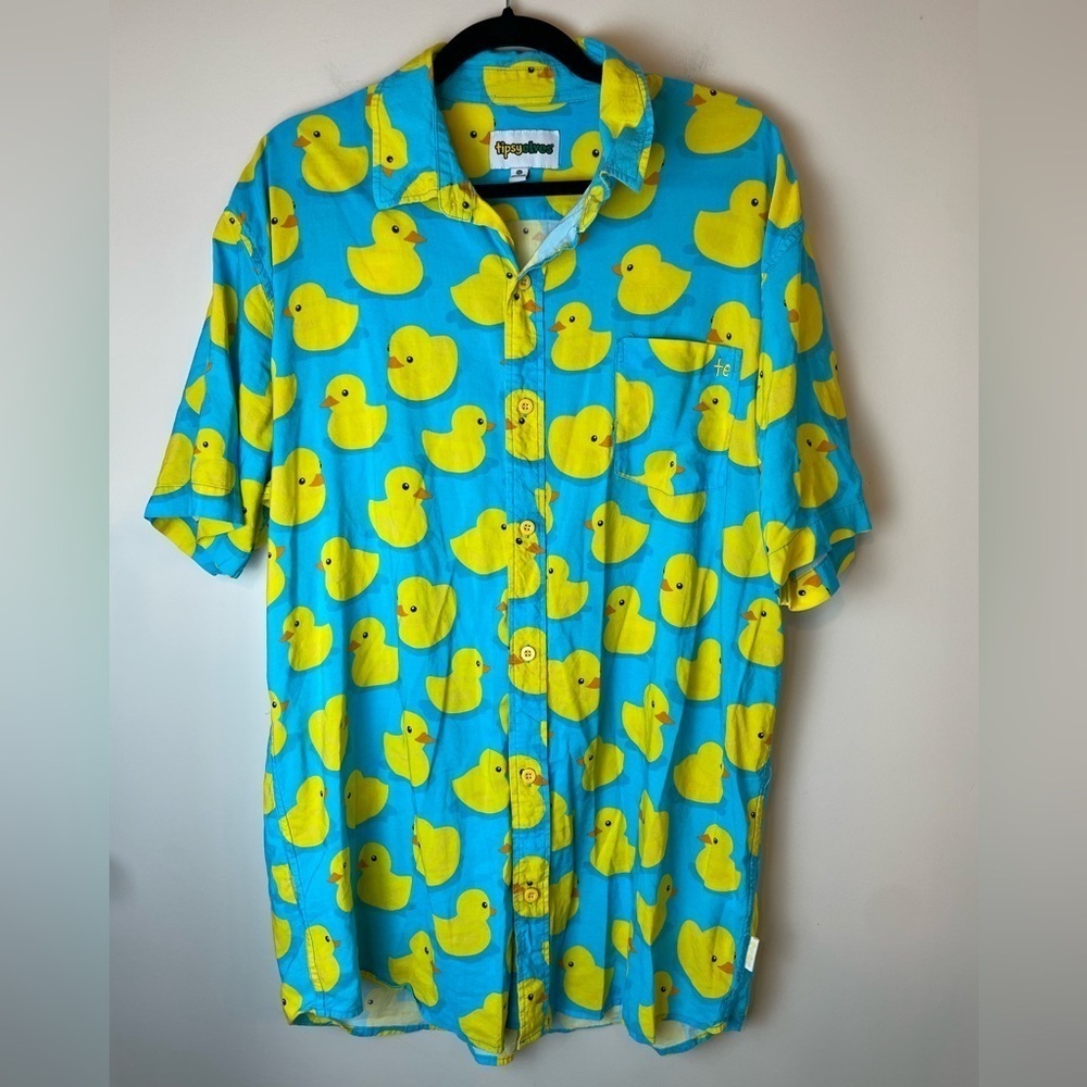 TIPSY ELVES Men's Rubber Ducky Tailored Fit Hawaiian Shirt Size 2XL Yellow Blue